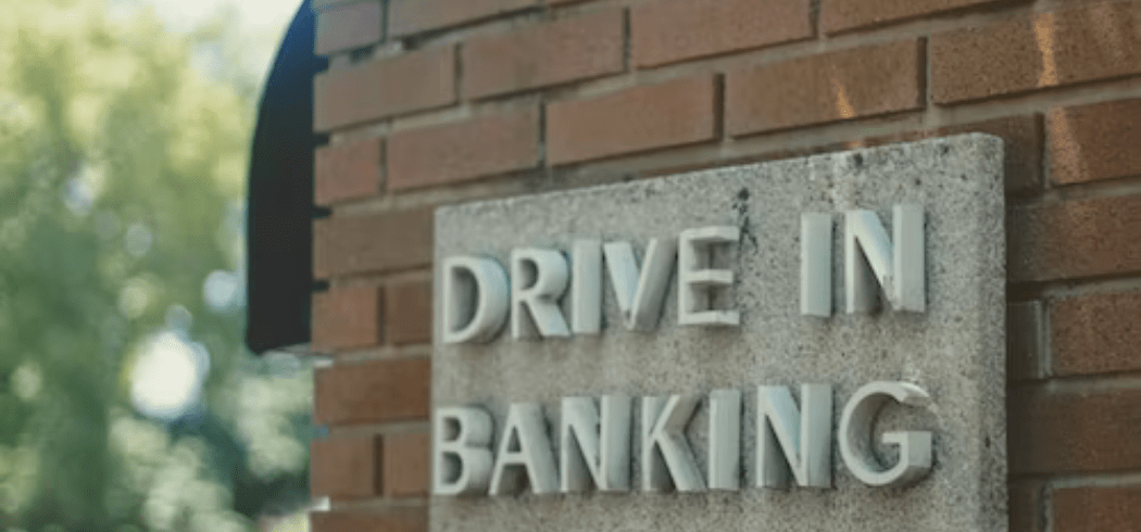 Banking, Finance and Insurance Award Guide[MA000019]